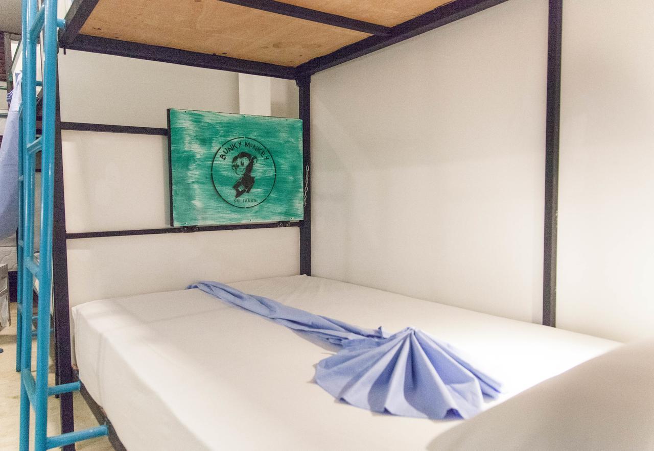 Bunky Monkey Hostels Коломбо Екстериор снимка
