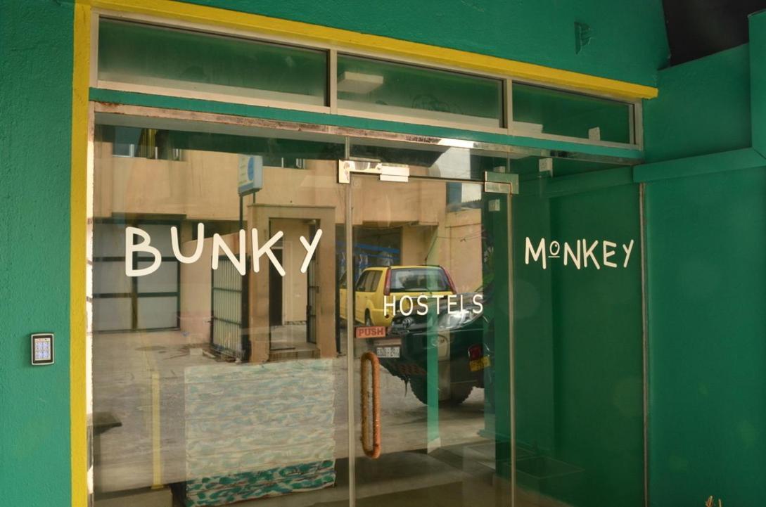 Bunky Monkey Hostels Коломбо Екстериор снимка