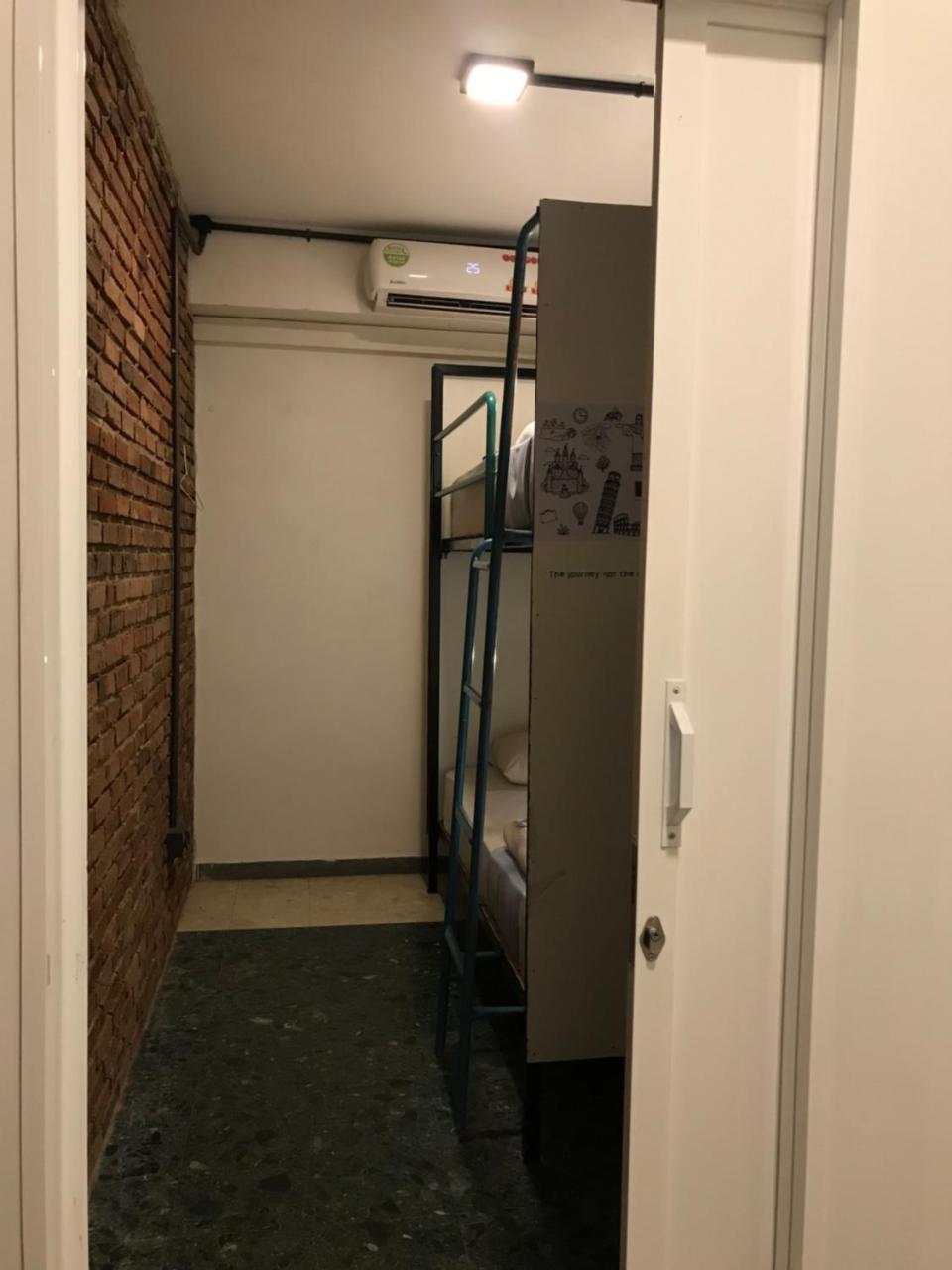 Bunky Monkey Hostels Коломбо Екстериор снимка